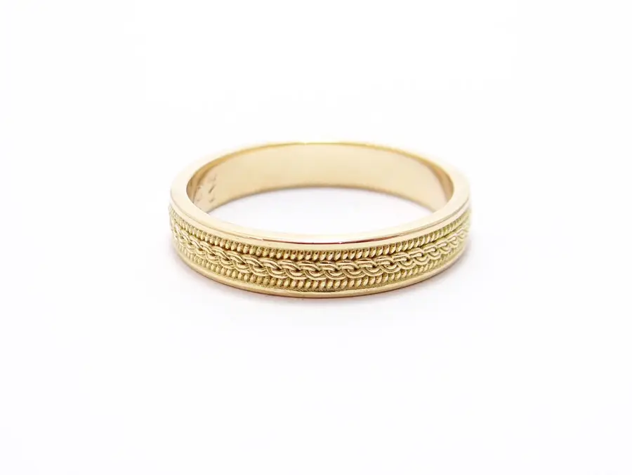 Alliance homme en or jaune 18 carats
