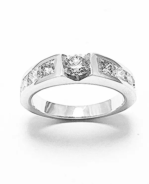 Croquis d’une bague en or avec diamant rond central 0,50 carat et diamants baguettes