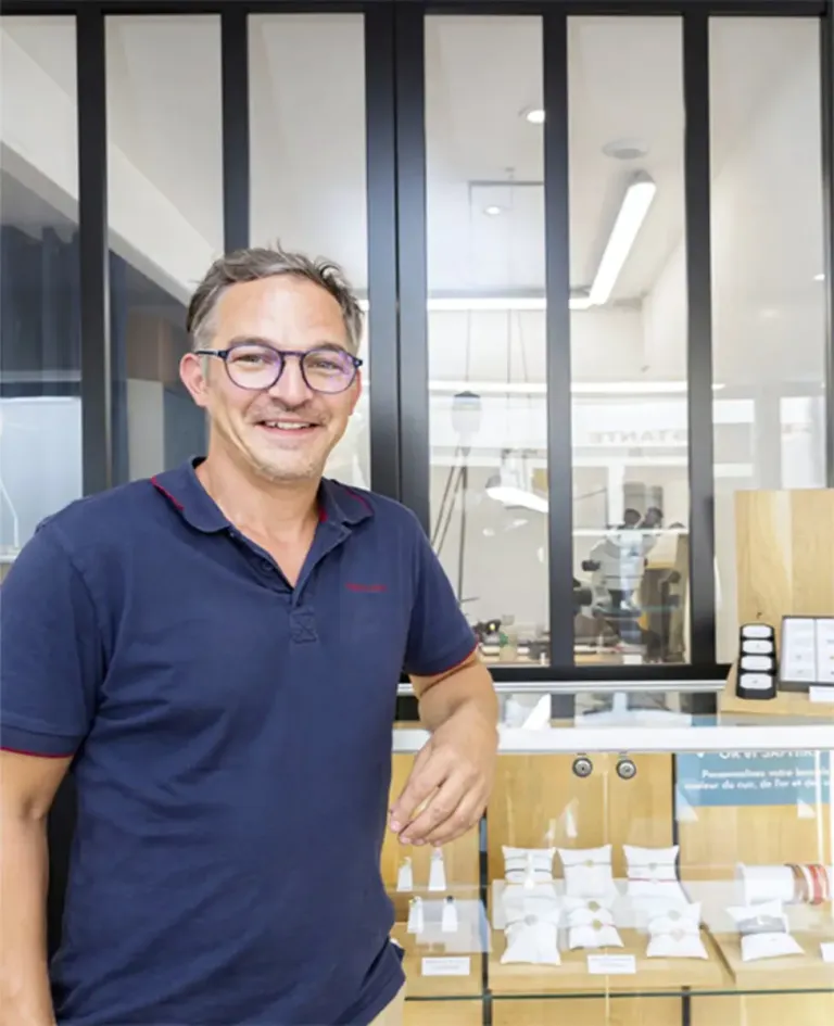 Pesée des bijoux sur balance homologuée