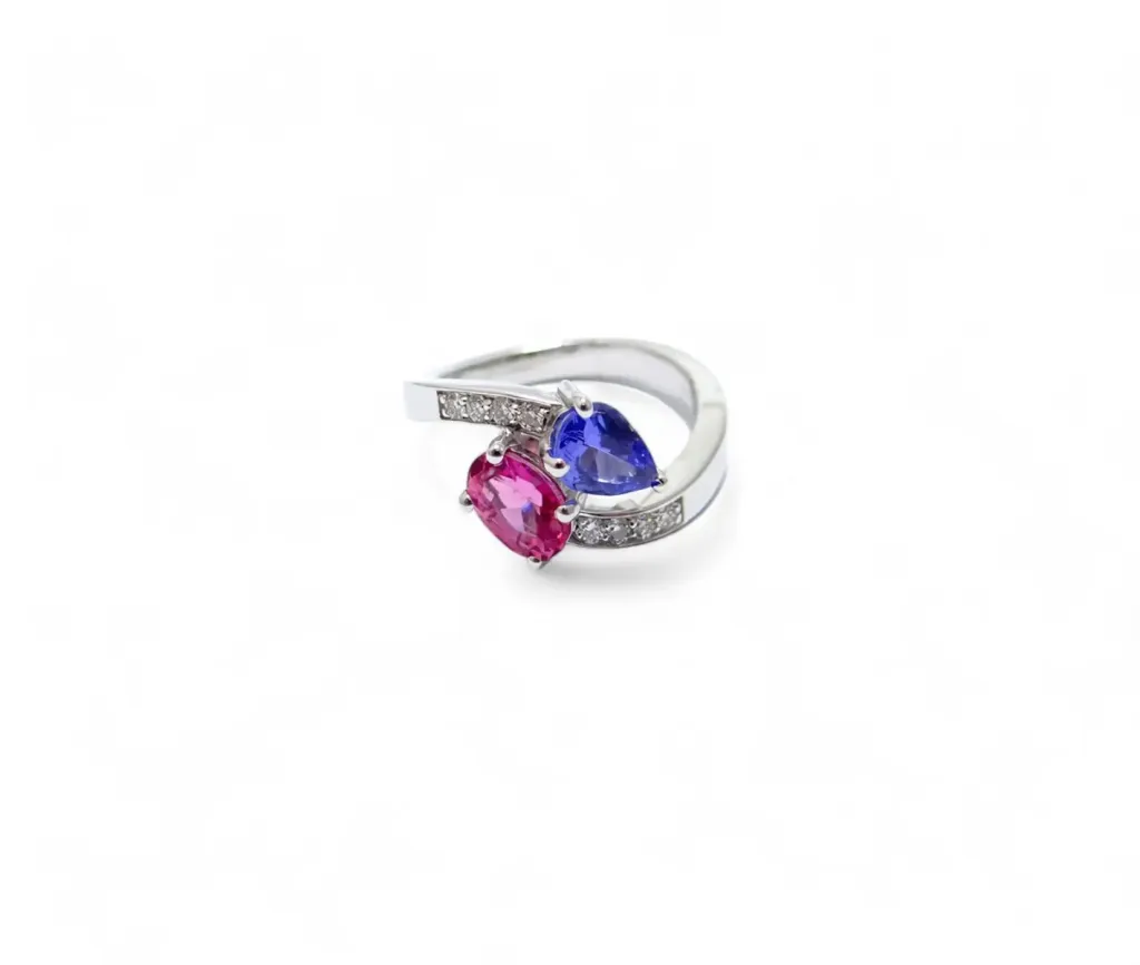 Bague toi et moi tanzanite, tourmaline rose, diamants, or blanc