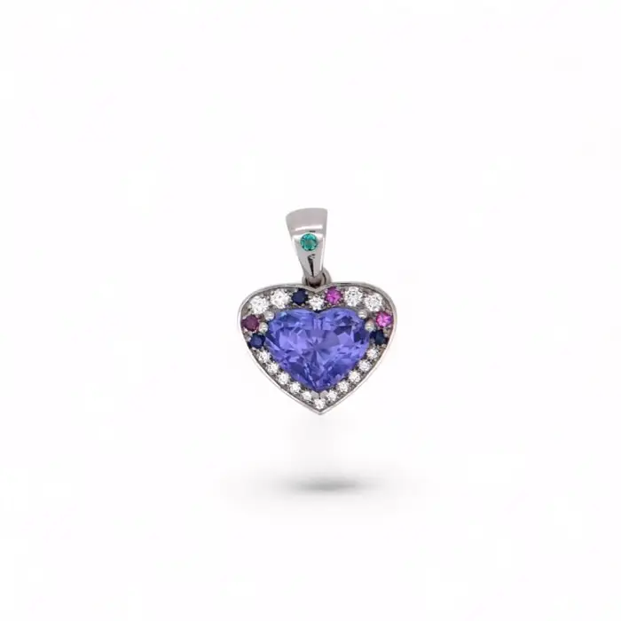 Pendentif cœur élégant en or blanc avec gemme violette et halo de diamants multicolores