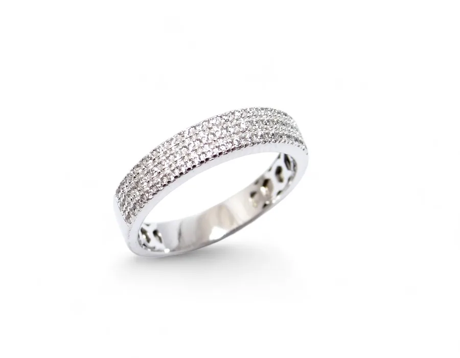 bague mariage pavage diamants monture or blanc 18 carats