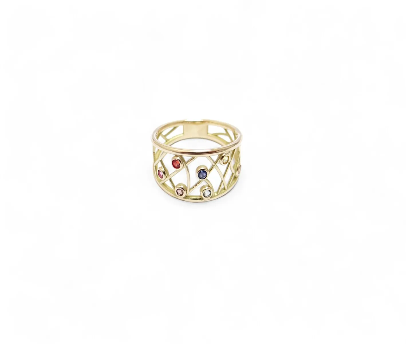bague saphirs bleue rouge vert jaune monture en or jaune 18 carats