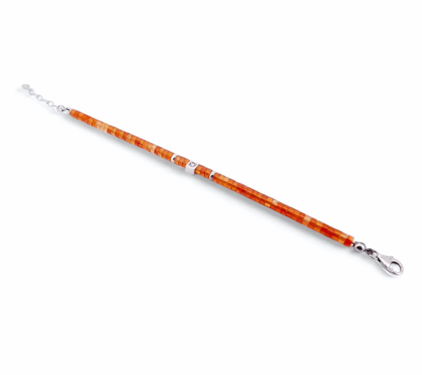 Bracelet artisanal en agate orange serti d’un diamant naturel – création de joaillier haut de gamme.
