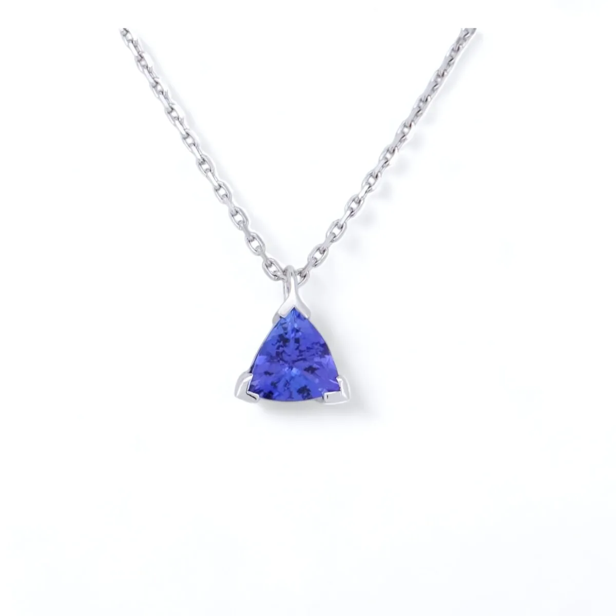 collier tanzanite troidia serti griffes en or blanc 18 carats avec chaine