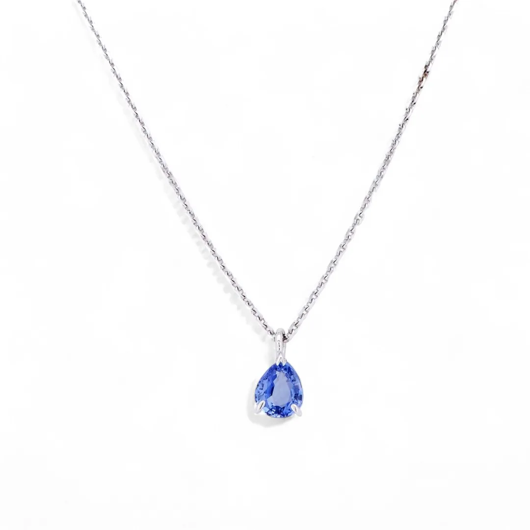 collier en or blanc 18 carats et saphir de ceylan