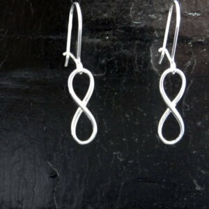 boucles d oreilles en forme de nœud infini en argent 925 rhodié