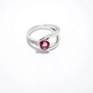 bague or blanc tourmaline rose diamants monture moderne or blanc 18 carats rhodié