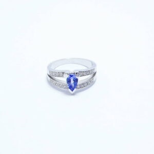 bague tanzanite poire avec diamants sur le corps monture orblanc18cts