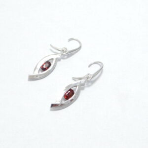 grenat pyrope monté sur boucles d oreilles argent 925