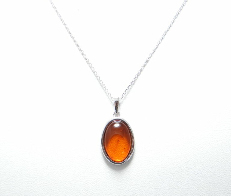 Collier argent 925 et ambre baltique.