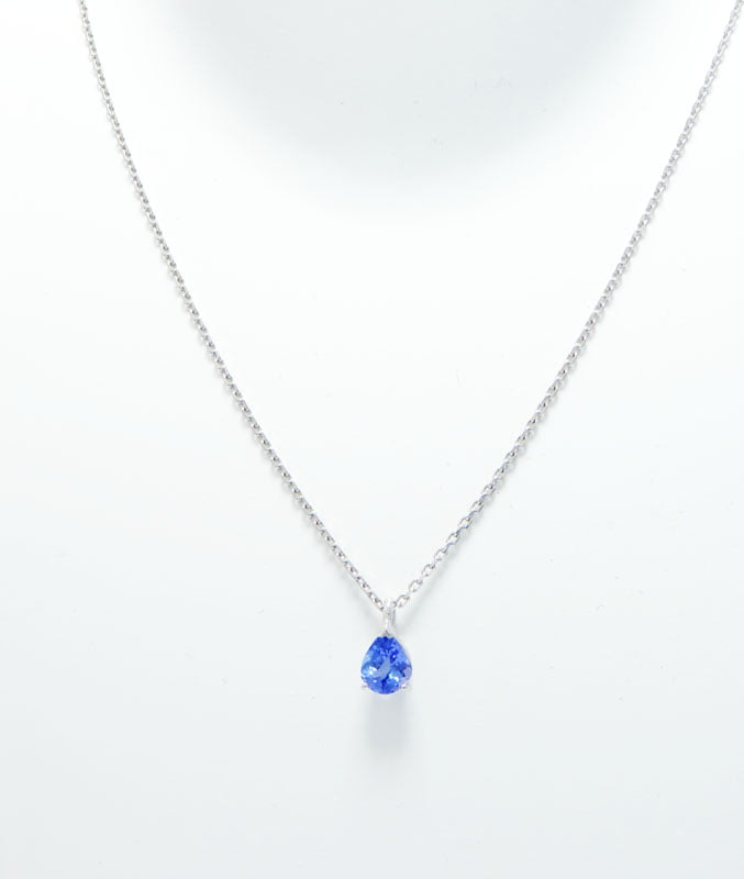 tanzanite en forme de poire serti pendentif avec chaine forcat or blanc