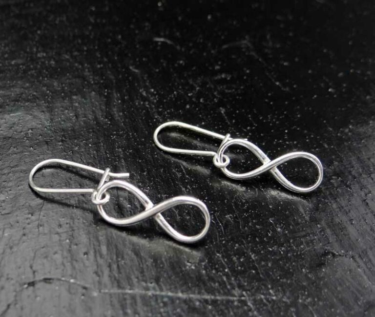 Boucles d’oreilles infini en argent 925/1000.