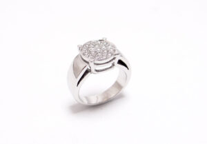 bague pavage diamant en or blanc 18 carats rhodié