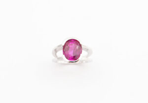 bague rubis ovale 3 carats serti semi clos monture en or blanc 18 carats