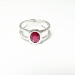 bague rubis ovale 10/8mm monture or blanc 18 carats
