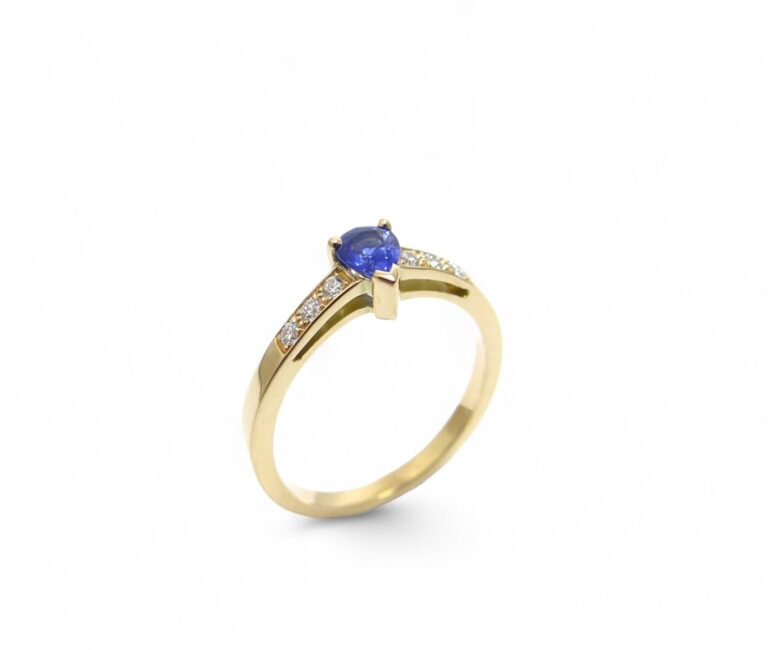 Bague saphir Ceylan diamants or jaune 18 carats