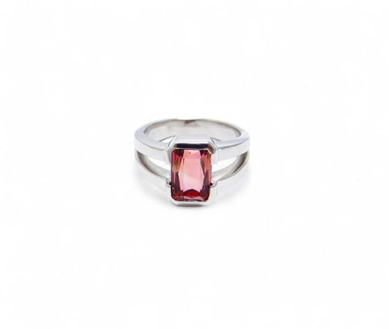 Bague tourmaline rose, or blanc 18 carats