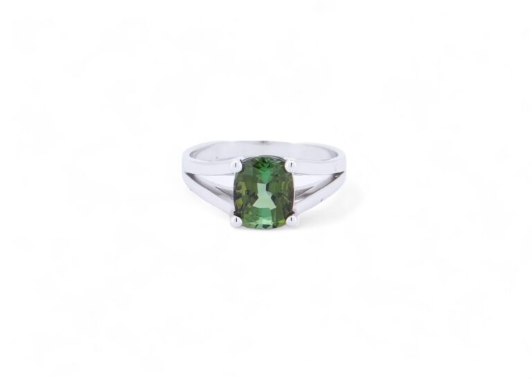 Bague Tourmaline Verte en Or Blanc 18 Carats