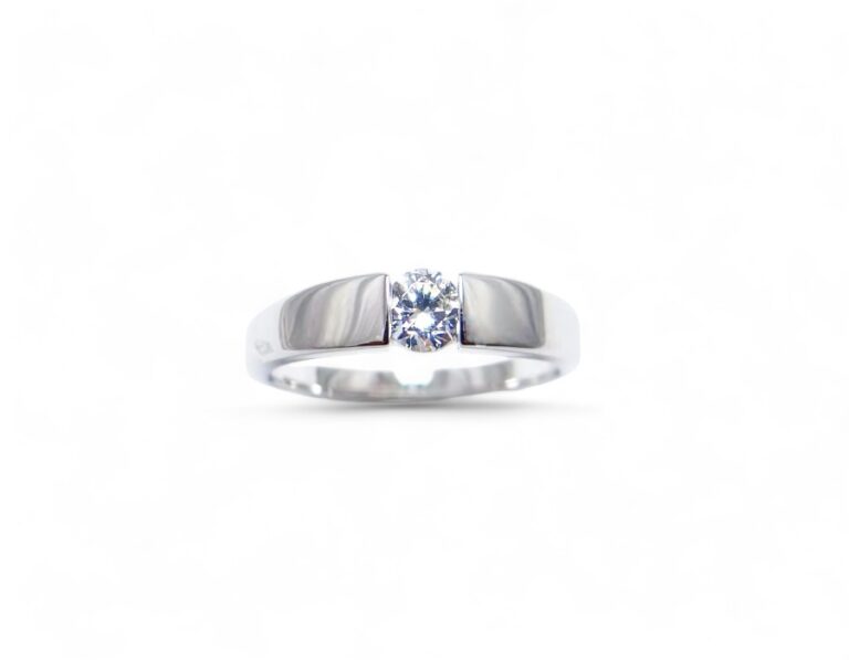 Bague en Or Blanc 18 Carats et Diamant 0.40 ct
