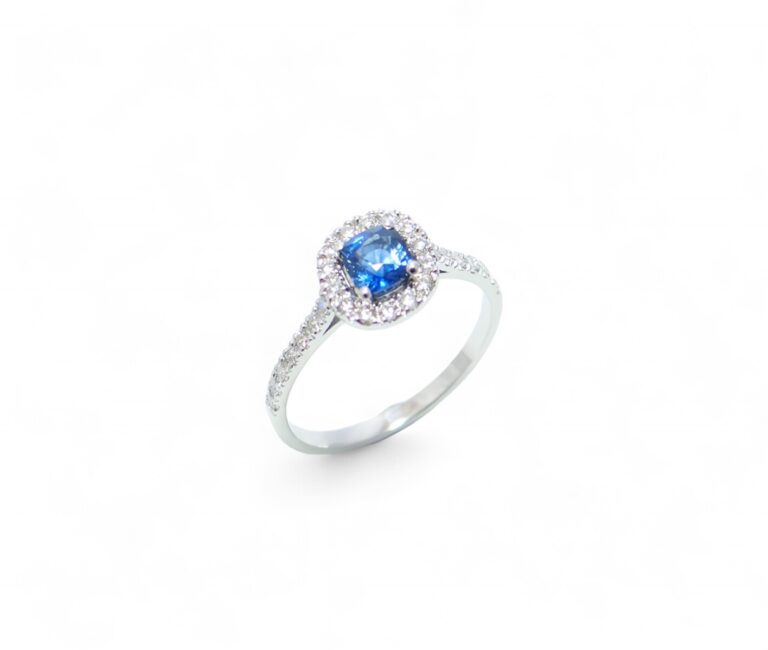 Bague Saphir Ceylan et Diamants en Or Blanc 18 Carats