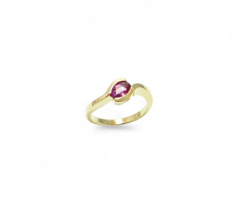 Bague Saphir Rose en Or Jaune 18 Carats