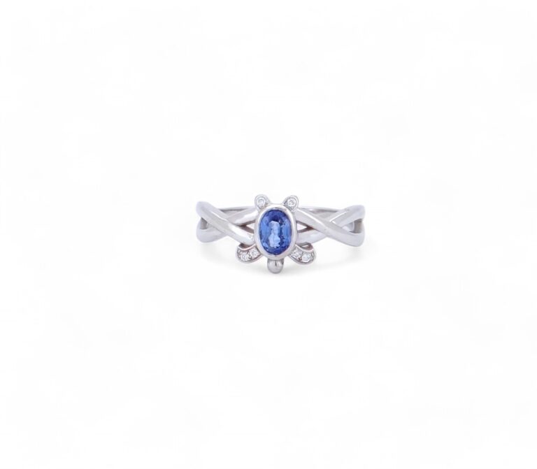 Bague Tortue en Saphir de Ceylan et Or Blanc 18 Carats