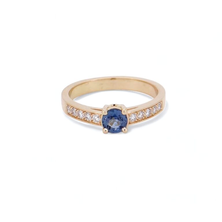 Bague solitaire saphir de Ceylan, diamants en or rose 18 carats