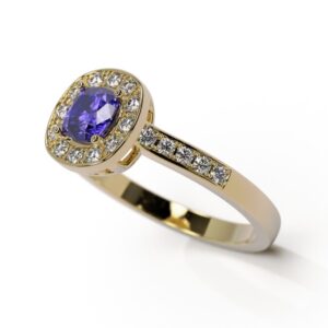 bague tanzanite coussin 5/5 mm et serti de diamants autour et sur le corps de bague monture en or jaune 18 carats