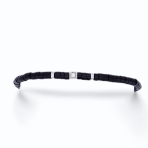 Bracelet en argent orné d'une pierre noire et de diamants – bijou élégant pour femme