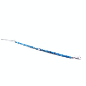 Bijou artisanal : bracelet composé de diamants, de perles heshi et de pierres d’azurite