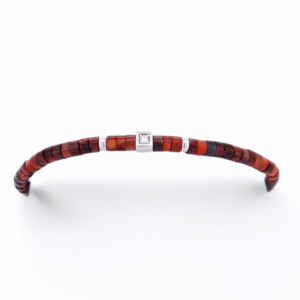 Bracelet en argent avec perles heishi, œil de tigre et diamants – bijou raffiné pour homme ou femme.